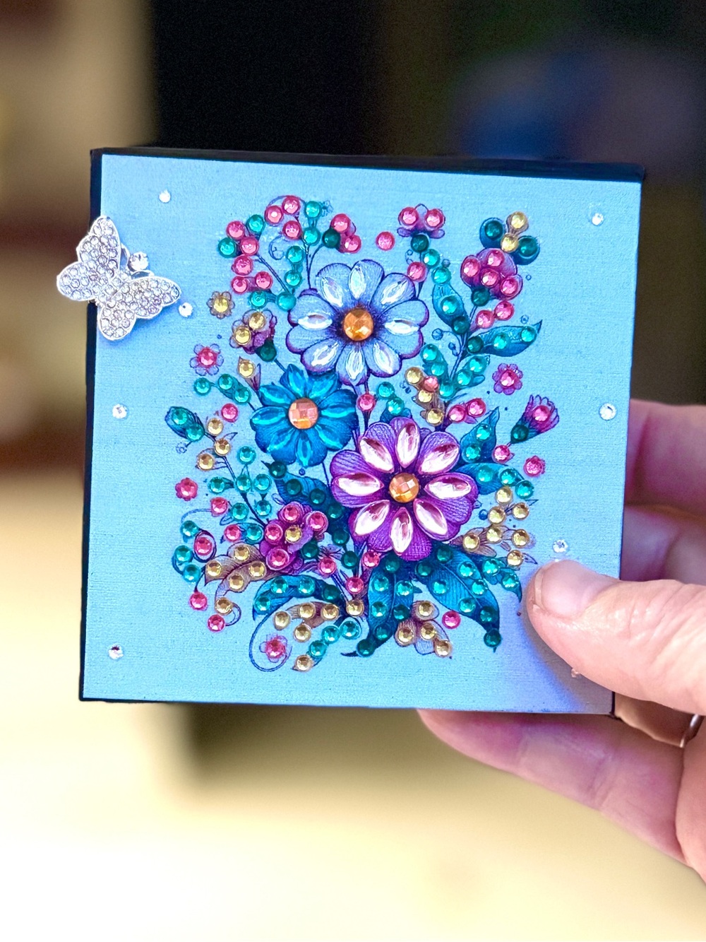 Sparkly Floral Desk Set - Crystal Accented Note Holder with Coaster & Bling Pen - Picture 9 of 10